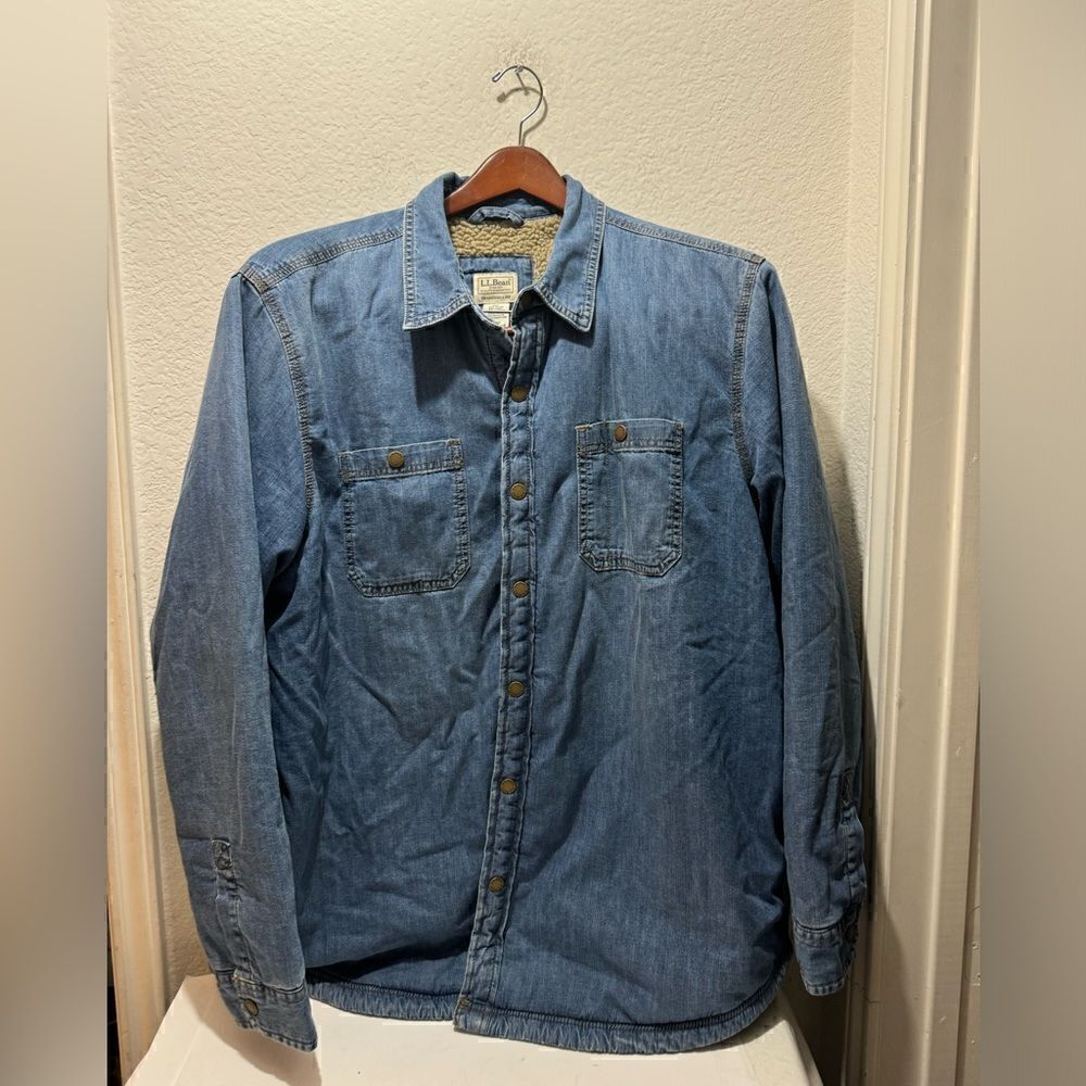 LL Bean traditional fit mens X large reg denim jacket in good condition